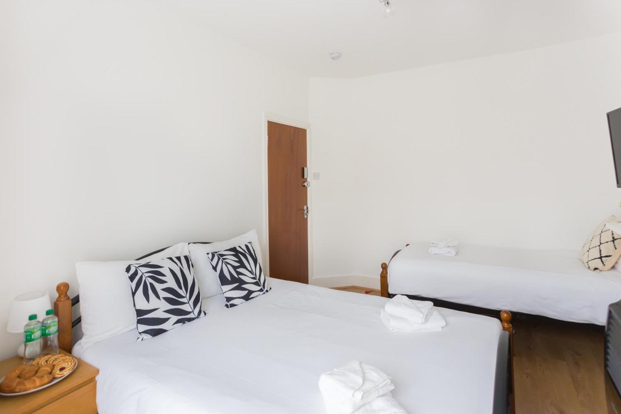Wood Green Budget Rooms - Next To Mall & Metro Station - 10 Min To City Center Λονδίνο Εξωτερικό φωτογραφία