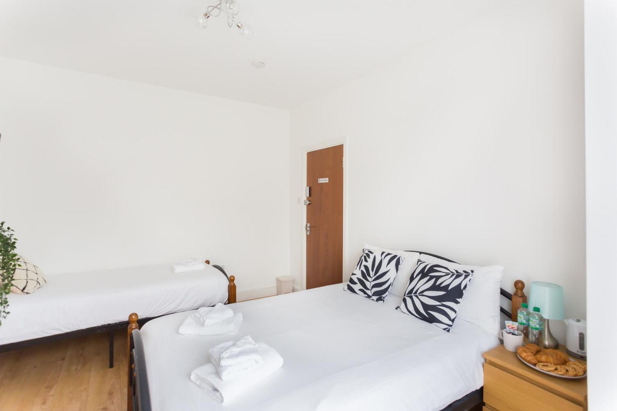 Wood Green Budget Rooms - Next To Mall & Metro Station - 10 Min To City Center Λονδίνο Εξωτερικό φωτογραφία