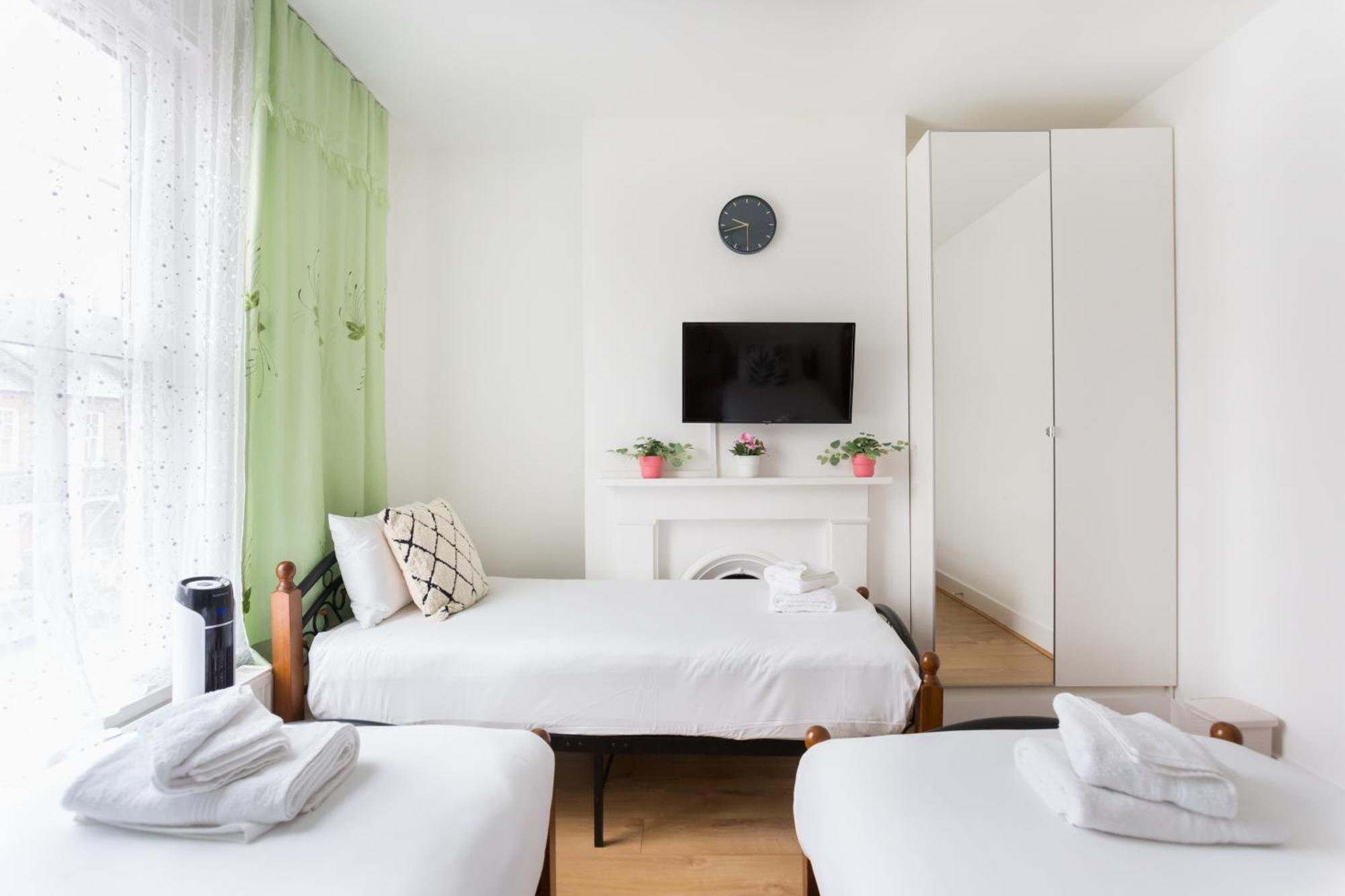 Wood Green Budget Rooms - Next To Mall & Metro Station - 10 Min To City Center Λονδίνο Εξωτερικό φωτογραφία
