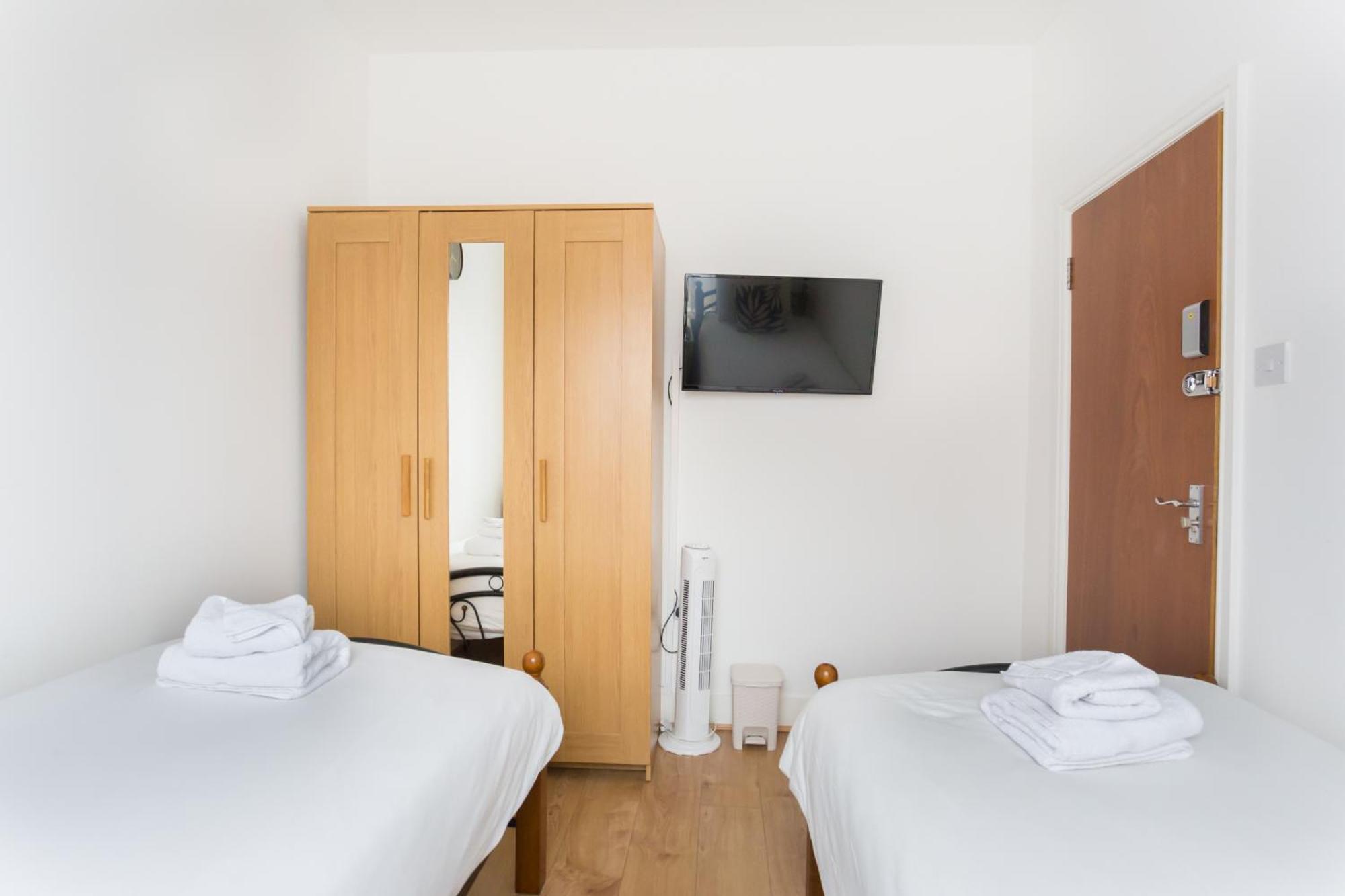 Wood Green Budget Rooms - Next To Mall & Metro Station - 10 Min To City Center Λονδίνο Εξωτερικό φωτογραφία