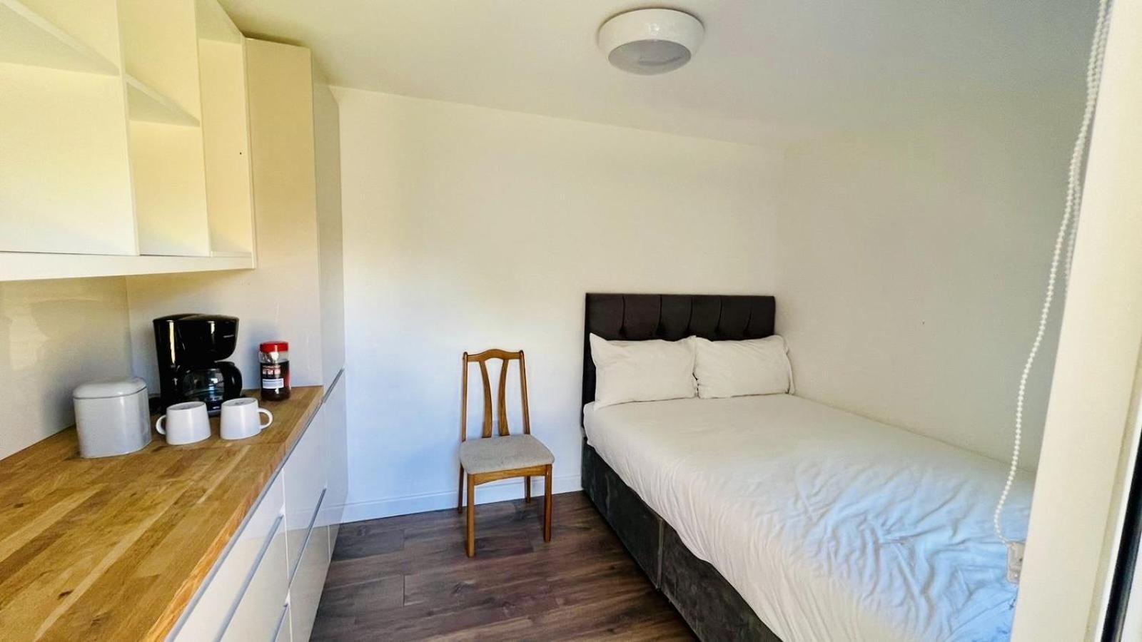 Wood Green Budget Rooms - Next To Mall & Metro Station - 10 Min To City Center Λονδίνο Εξωτερικό φωτογραφία